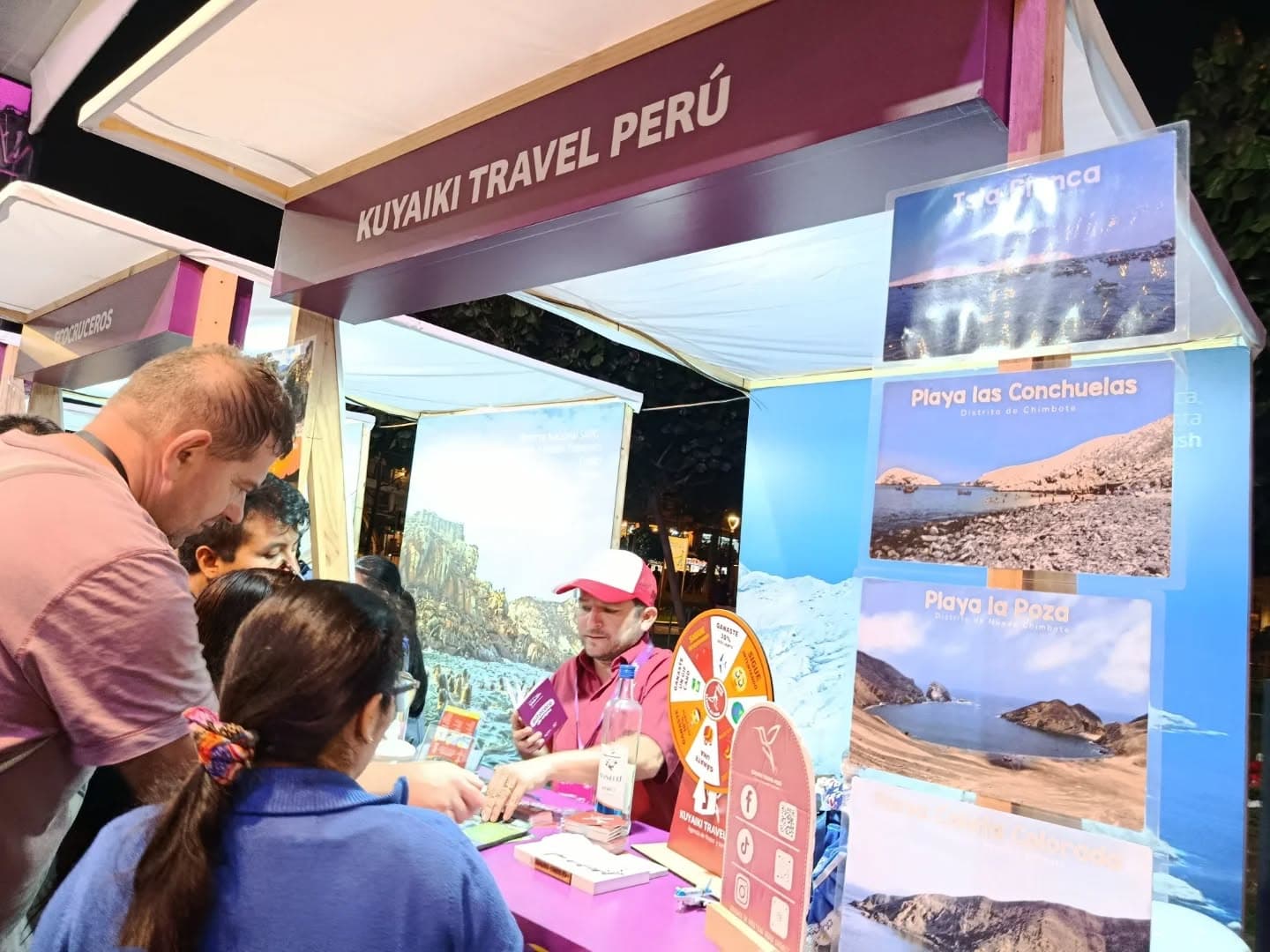 Stand KUYAIKI Travel Perú